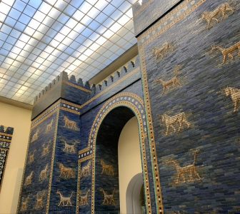 Berlin’s Neues Museum & Pergamon Museum Skip-the-Line Guided Tour – Private Tour in German